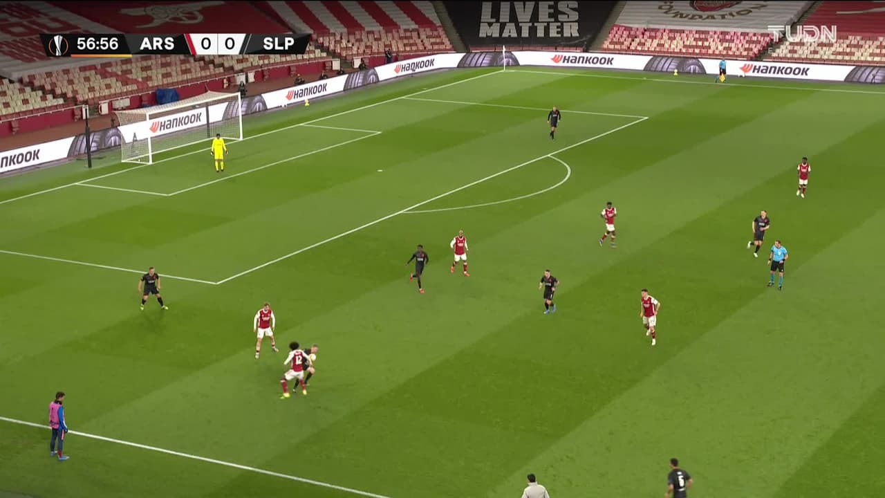 ¡TIRO ATAJADO! disparo por Jan Boril.