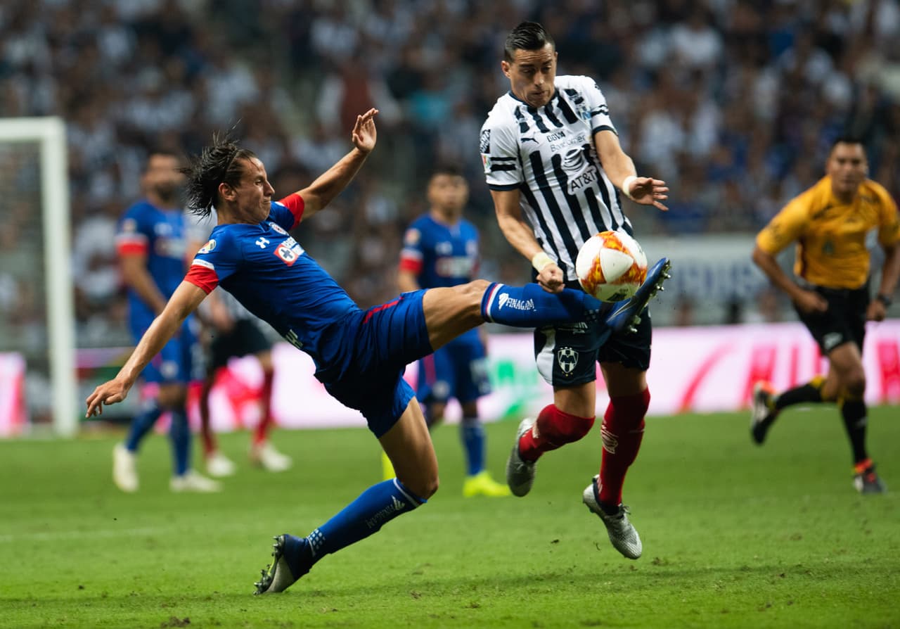 Si con el 1-0 Monterrey lucía desesperado, con el 2-0 se notaba una ansiedad colectiva en el grupo en el terreno de juego.