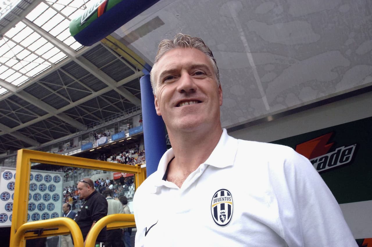 A pesar de que Didier Deschamps como técnico llevó al Mónaco a una final de Champions en 2004, decidió volver a la Juventus para regresarla a la Serie A. Y es que jugó en Turín de 1994 a 1999.