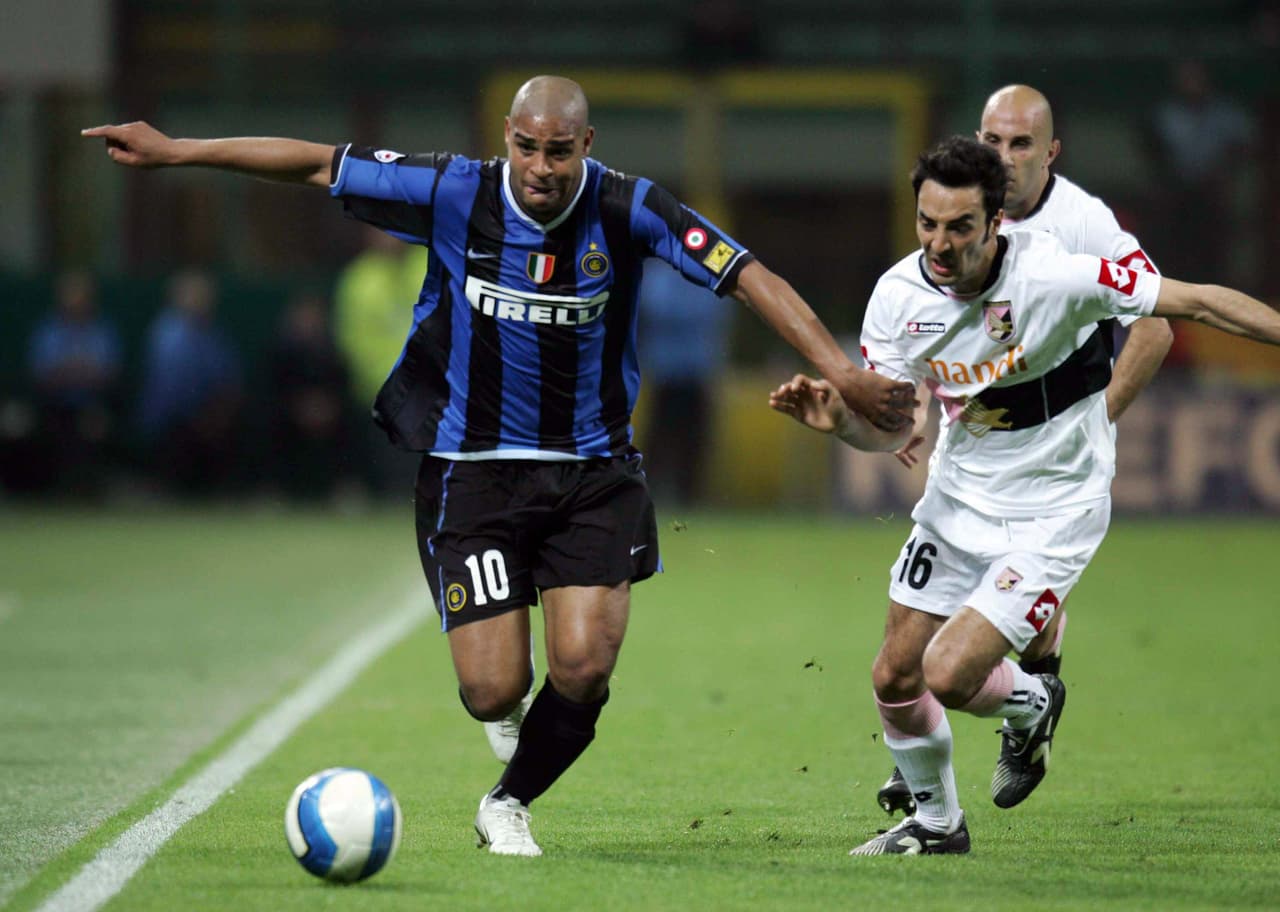 Al delantero lo denunciaron en Brasil por supuestas asociaciones con tráfico de drogas e incluso en 2007 se supo que una motocicleta suya era usada por narcotraficantes.