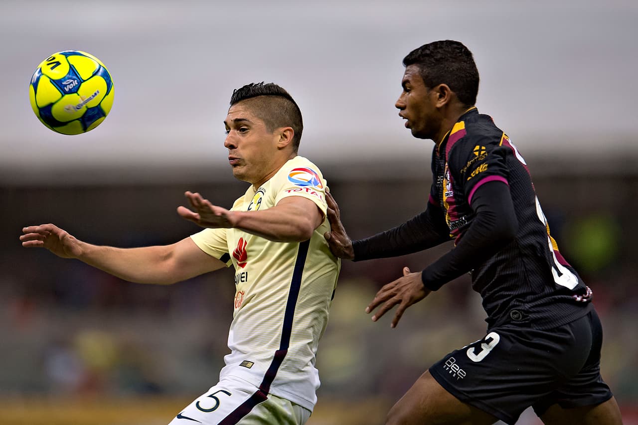 El Querétaro entra en la lista de pretendientes por Javier Güemez. Lobos BUAP y Cruz Azul también lo tientan. Su salida es factible según Herrera.