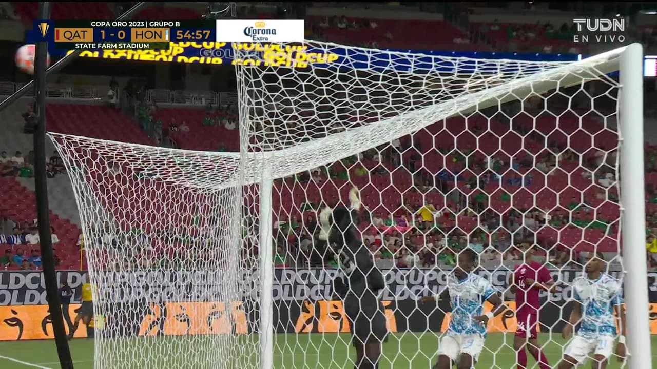 ¡TIRO ATAJADO! disparo por Devron García.