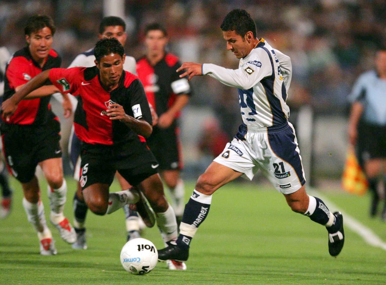 Los Rojinegros no pierden con Pumas en el Estadio Jalisco desde el 5 de diciembre del 2004, cuando los felinos derrotaron 2-1 a los zorros en semifinales de vuelta -como visitante- para amarrar su boleto a la gran final del certamen.
