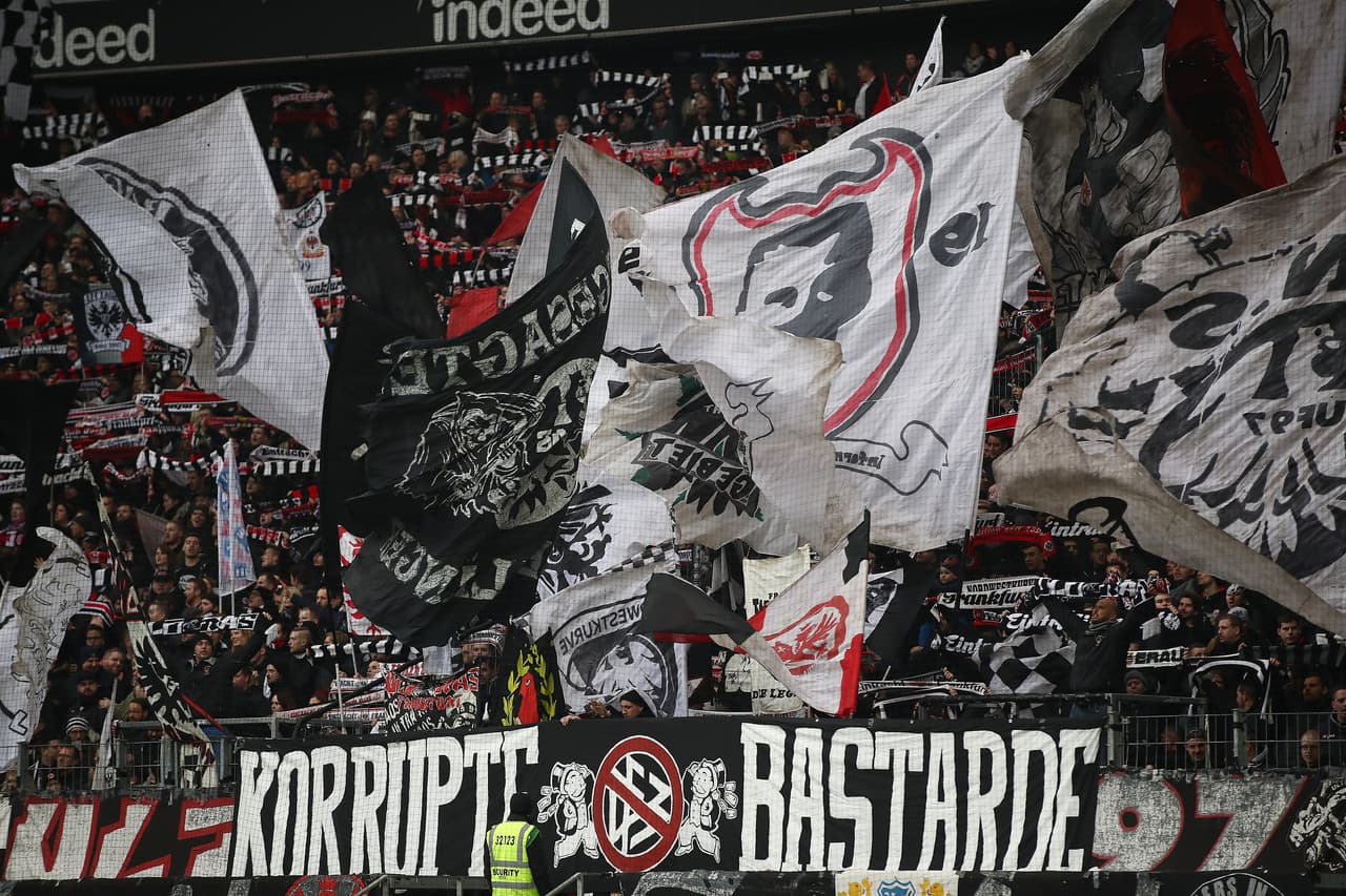 El Commerzbank Arena recibió su primer partido del 2018 con la ilusión de que el equipo local repunte en la segunda parte de la temporada.