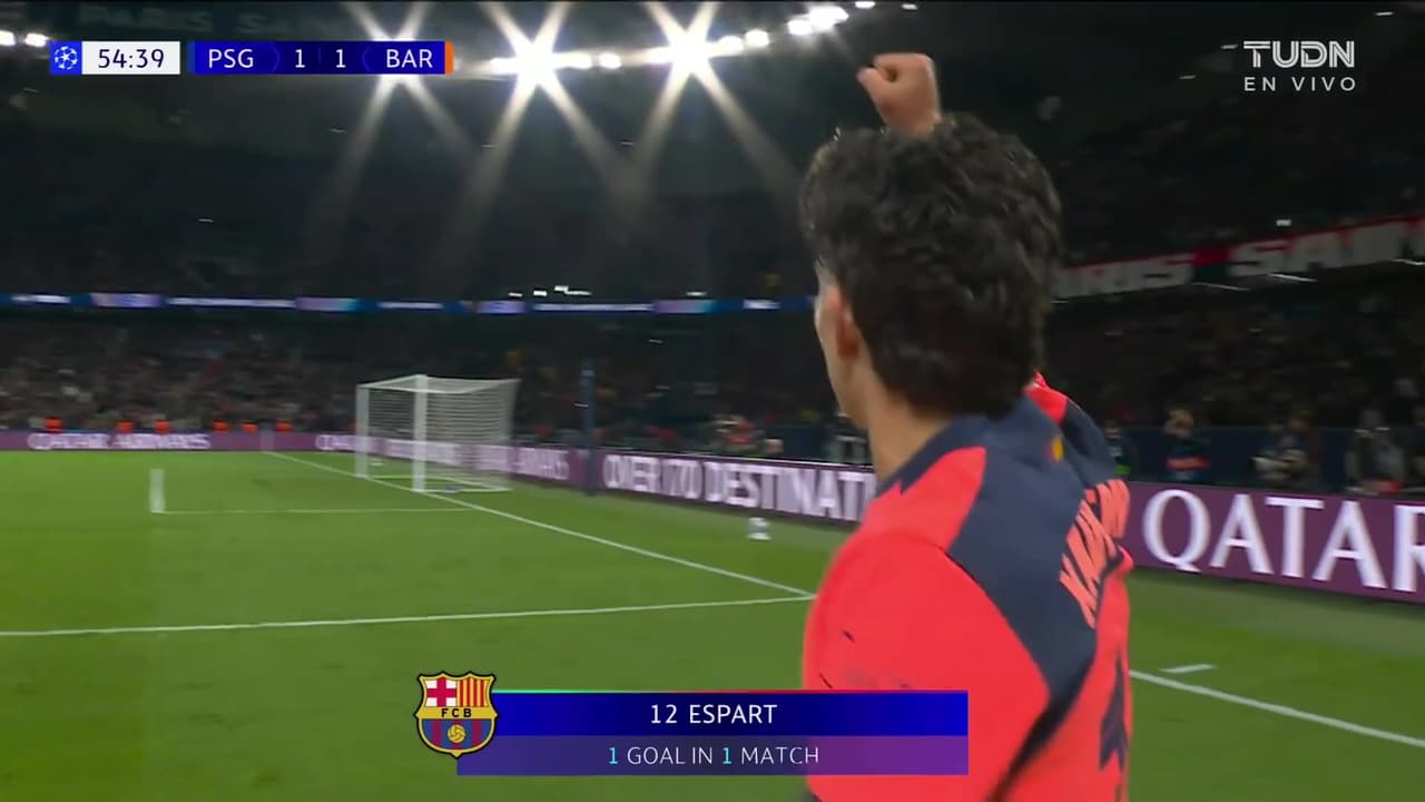 ¡Pero qué golazo de Xavi Espart vs. PSG para empatar el partido en Champions!