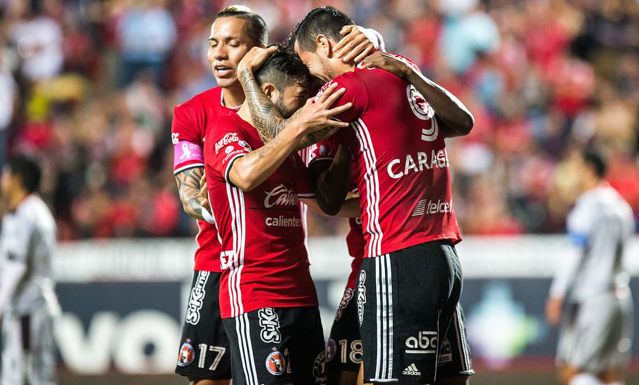 Son el equipo que mejor diferencia de goles tiene con sus 21 pepinos marcados y sus nueve recibidos. Y si Dayro Moreno (el líder de goleo con nueve tantos) no anota, alguno de sus compañeros salta al quite, ahora fue Milton Caraglio. Xolos es puro equilibrio de líneas.