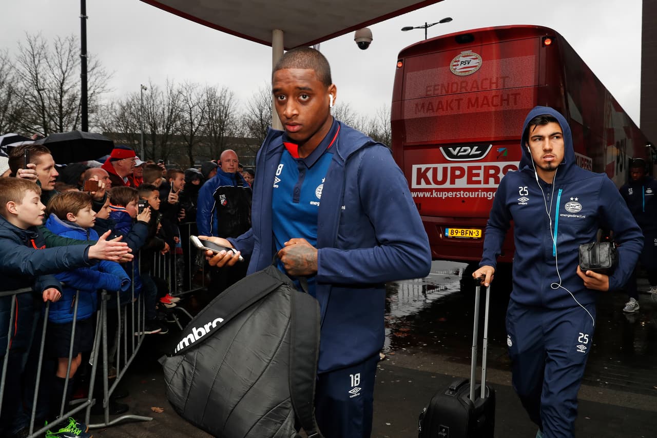 <b>Erick Gutiérrez: </b>el Guti fue convocado por el PSV Eindhoven en la visota al Utrecht, pero se quedó sin jugar en el banco de suplentes.