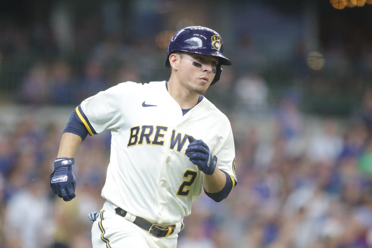 Urías brilla y pega dos cuadrangulares contra los Chicago Cubs