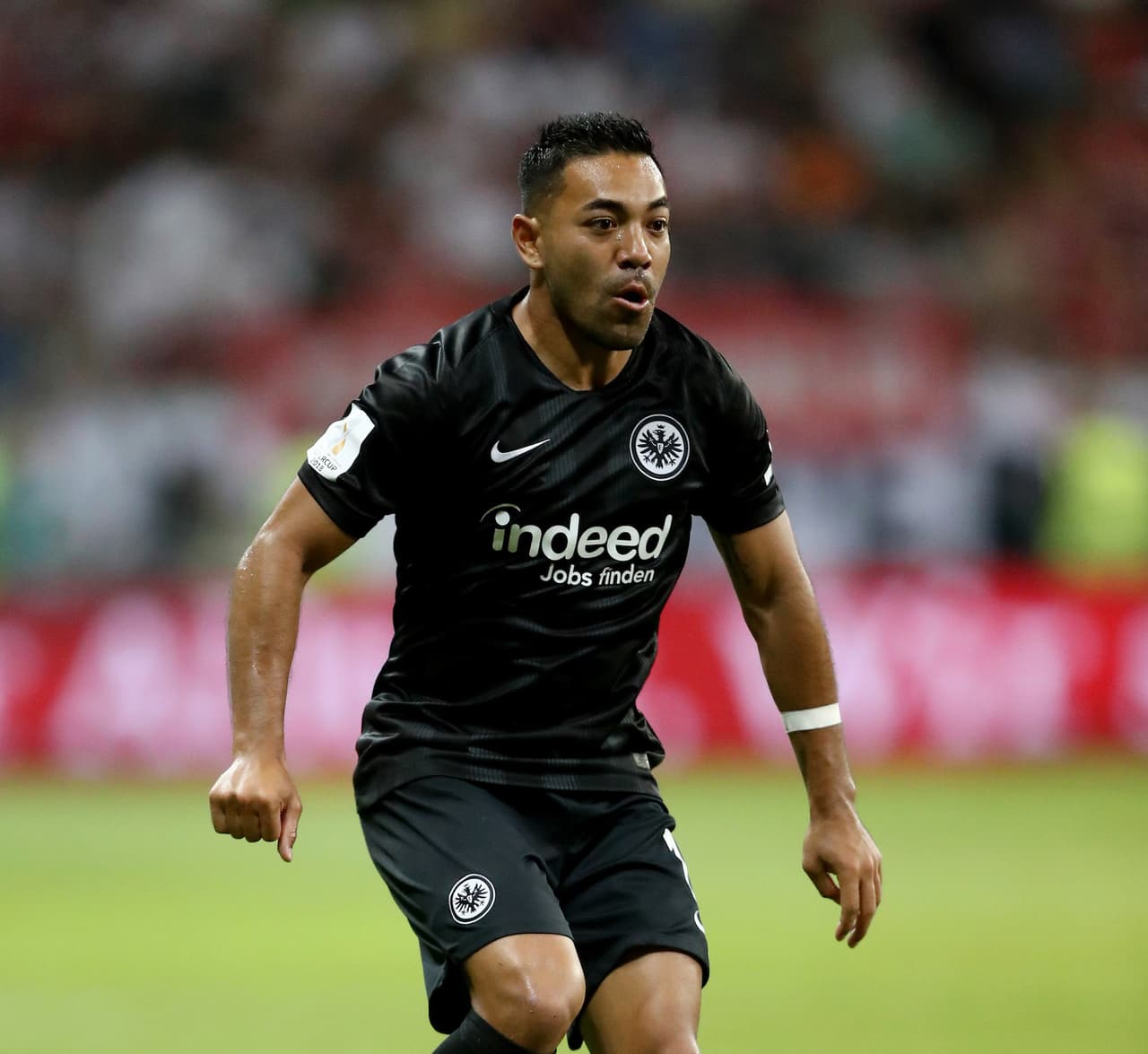 Todo parece estar listo para que Marco Fabián pase al fútbol turco para vestirse con la playera del Besiktas. El Fenerbahce también lo quiere, pero en este momento la carrera la ganan las Águilas.