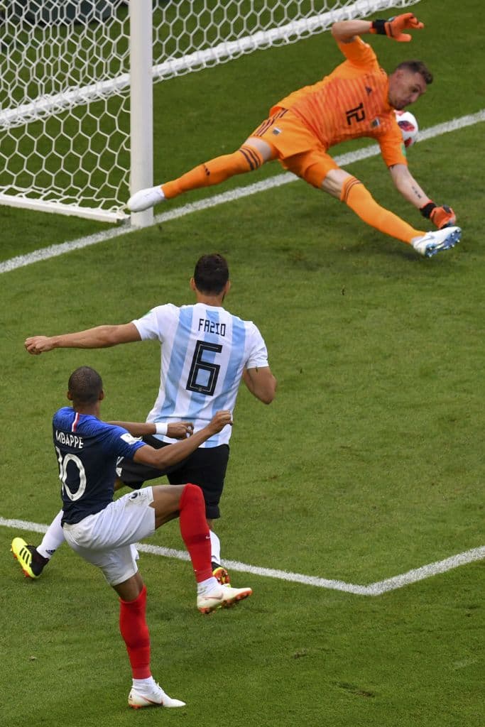 128.- Kylian Mbappe (Francia) al minuto 68. Francia 4-2 Argentina.