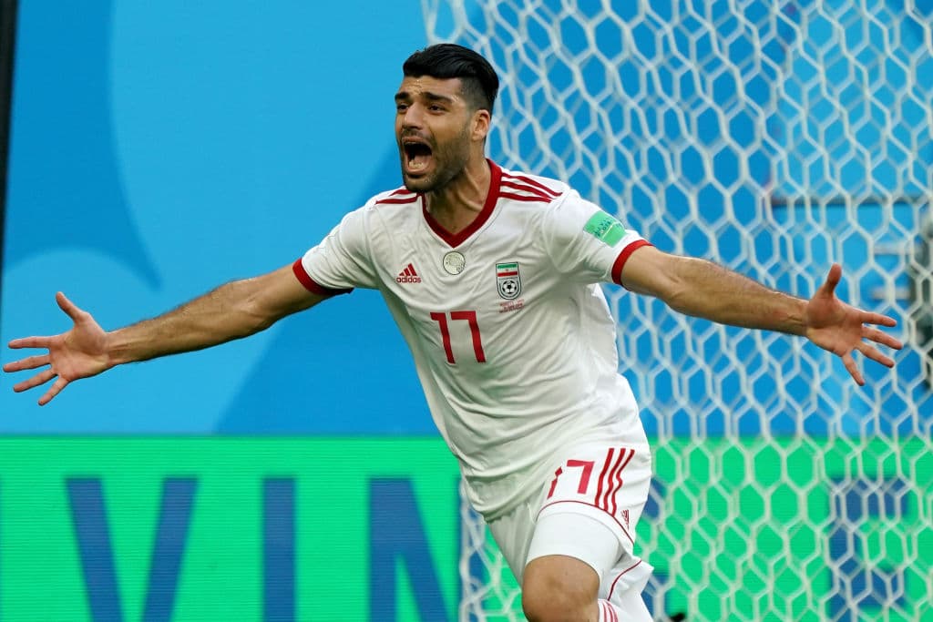 Mehdi Taremi, quien provocó el gol de Irán en el duelo ante los marroquíes.