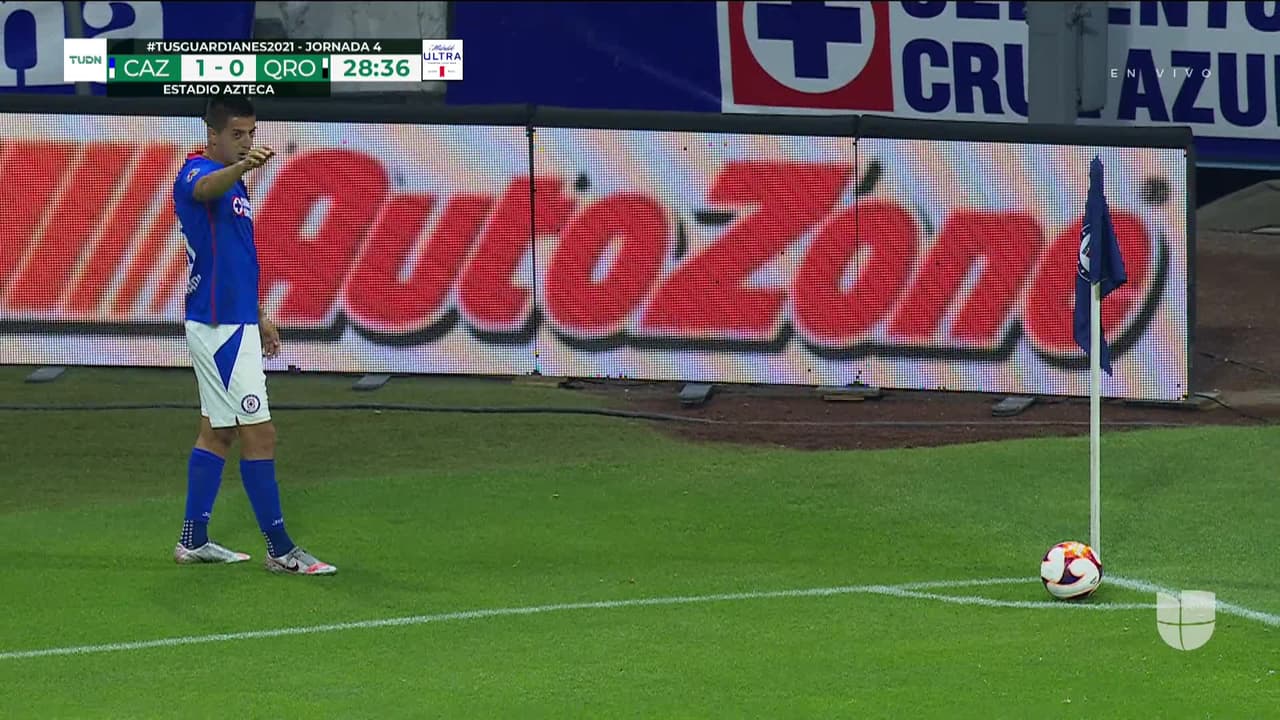 ¡TIRO ATAJADO! disparo por Juan Escobar.