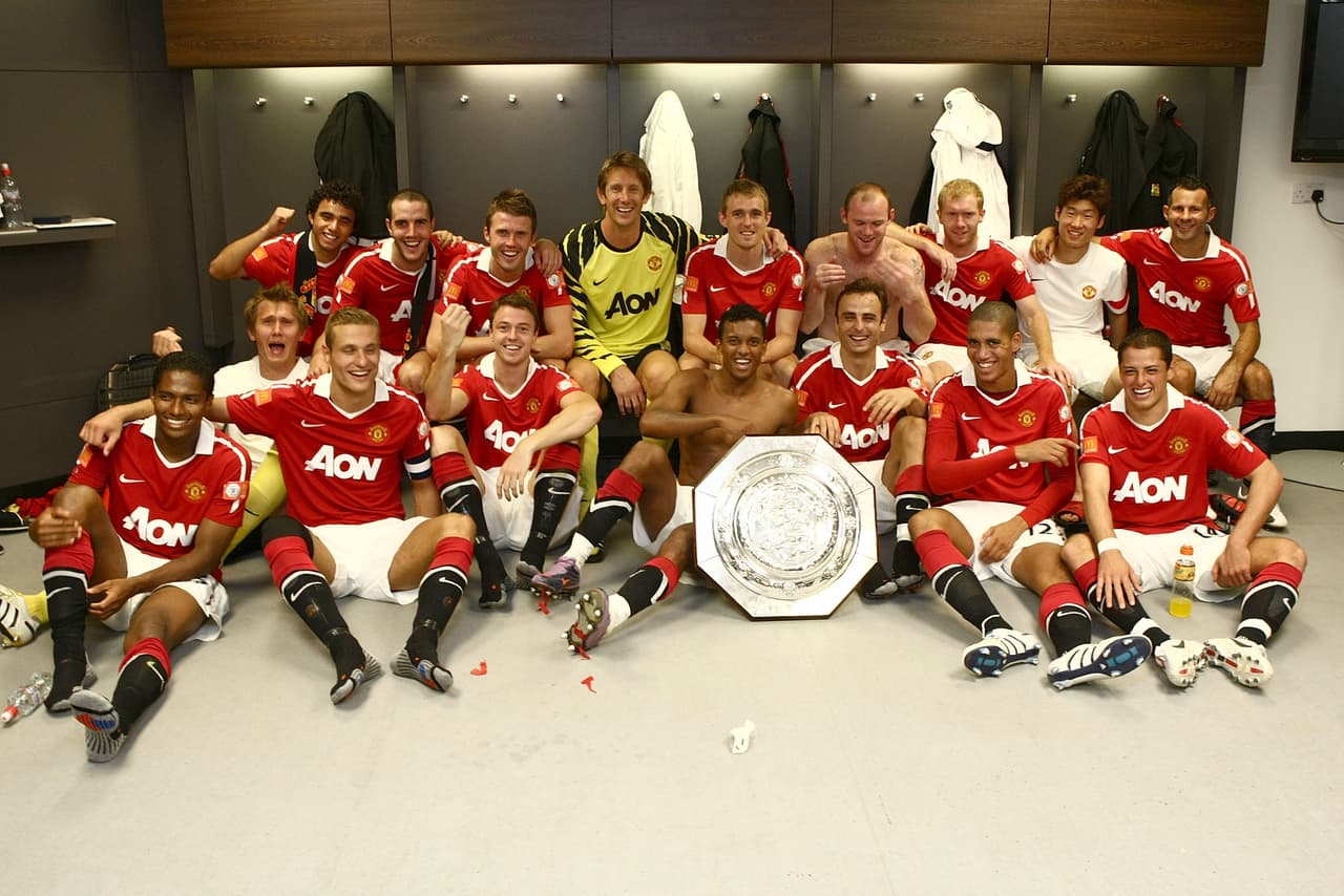 Ya con el United, un golazo de Hernández contra el Chelsea en Wembley dio a los 'Red Devils' la Community Shield.