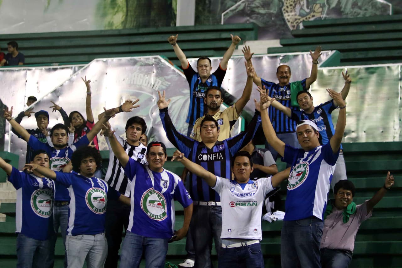 El colorido de la afición en la Jornada 11