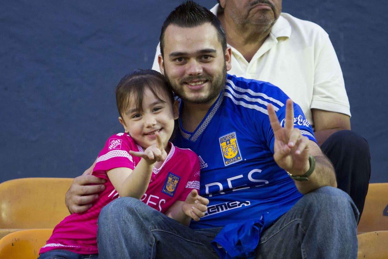 El colorido de la afición en la Jornada 11