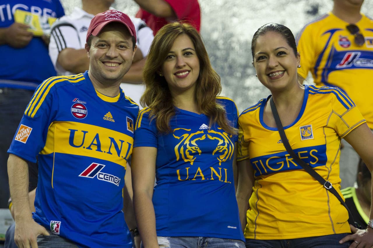 El colorido de la afición en la Jornada 11