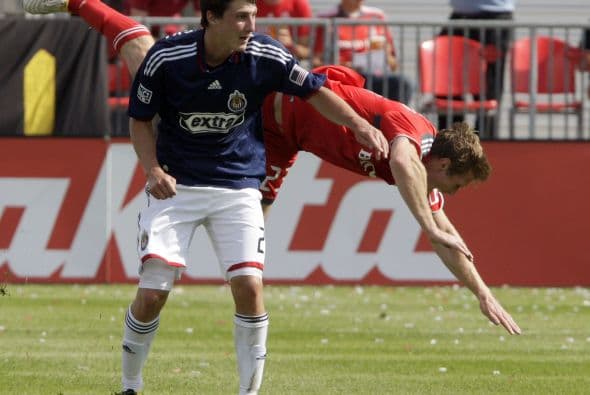 Para Chivas sólo hubo oportunidad de marcar un gol para intentar una reacción que no tuvo efecto.