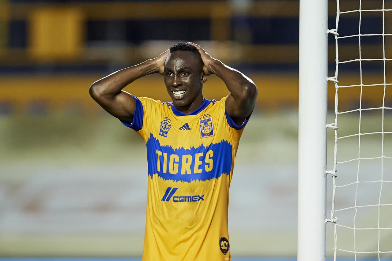Después de 45’ no llegaba el gol al Volcán y Tigres no podía capitalizar el dominio.