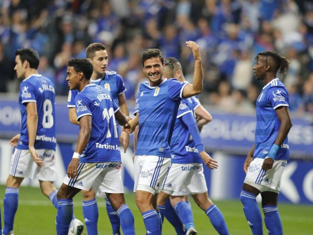 Oswaldo Alanís: el defensa viene siendo titular del Real Oviedo y este domingo tienen un duelo importante ante el Deportivo la Coruña para mantenerse en la lucha por los puestos de playoffs de ascenso en la Liga 123.