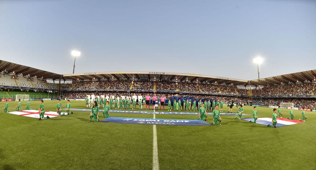 Francia e Inglaterra se veían las caras en la ciudad italiana de Cesena, en el Estadio Dino Manuzzi por el Campeonato Europeo sub 21.