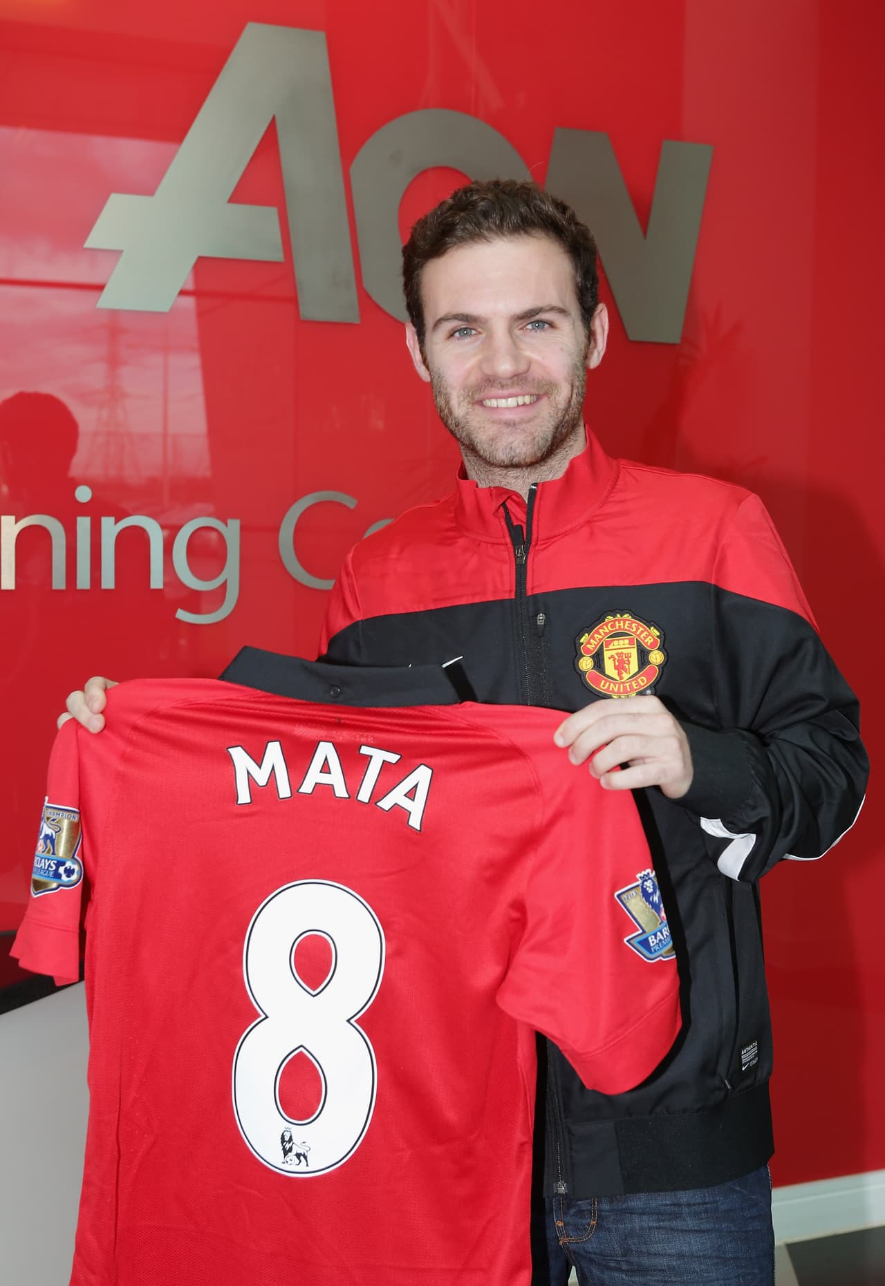 El español Juan Mata, congelado por José Mourinho en el Chelsea, llegó a Old Trafford en diciembre del 2013 por 50 'kilos'.