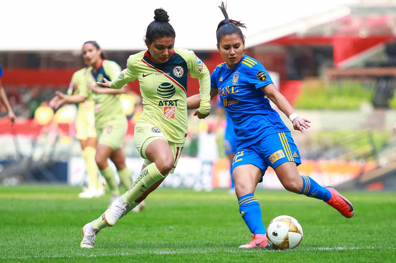 Y tal y como se esperaba, a la altura de una Final, un encuentro muy entretenido, de ida y vuelta, de llegadas en ambos lados y sin importar nada más que buscar un marcador favorable.