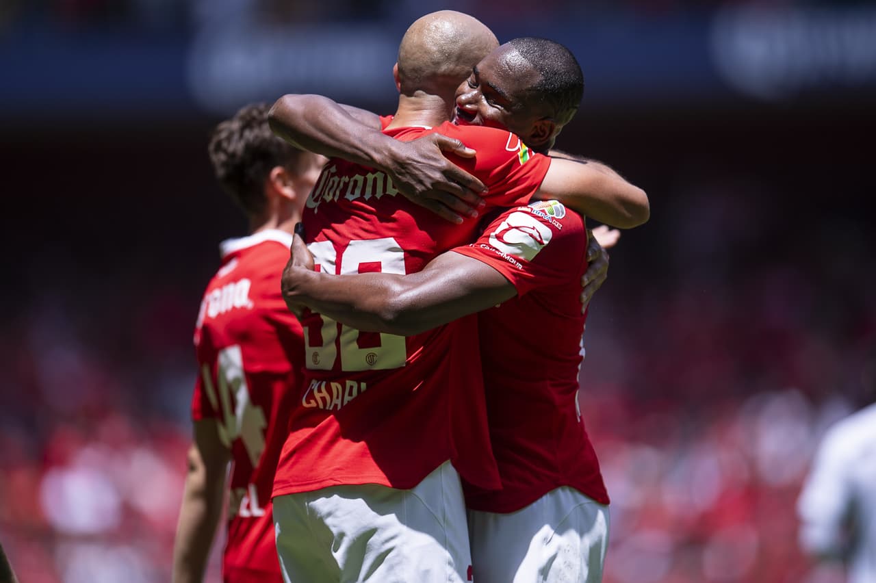 Toluca vino de atrás para vencer a los Xolos con goles de Carlos González, Jean Meneses y Camilo Sanvezzo.