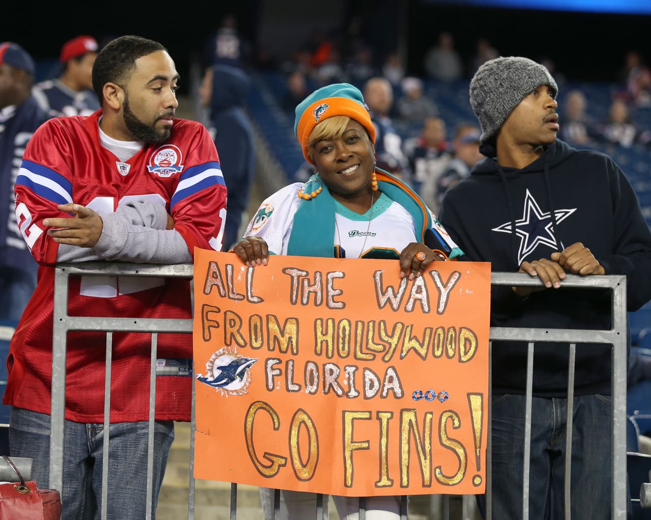 Pasión, locuras y disfraces, los fans de la NFL en la Semana 8.