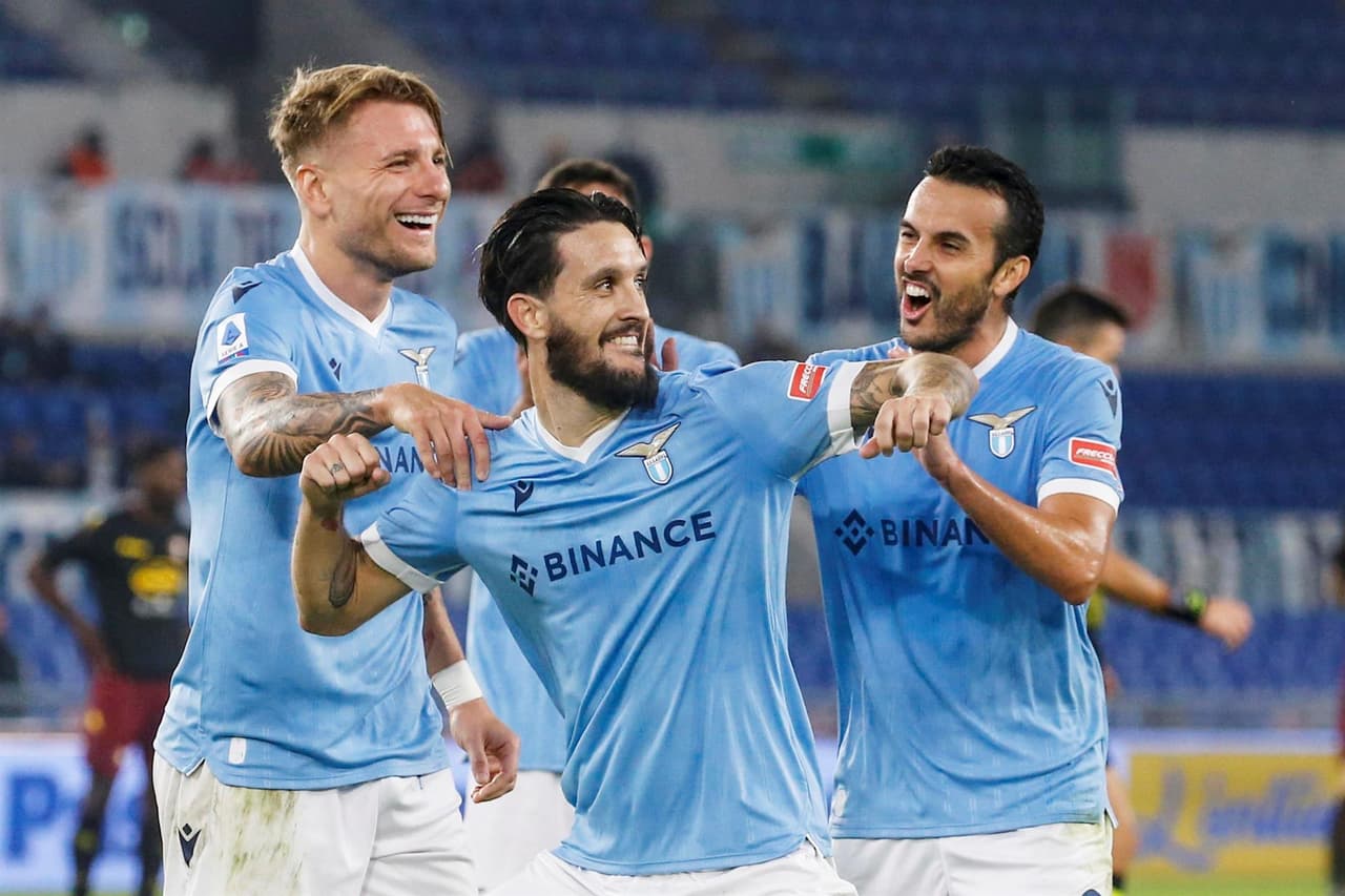 Lazio golea al Salernitana 3-0 con goles de Immobile, Pedro y Luis Alberto en la Serie A, ubicando a los romanos a un punto de la Champions League.