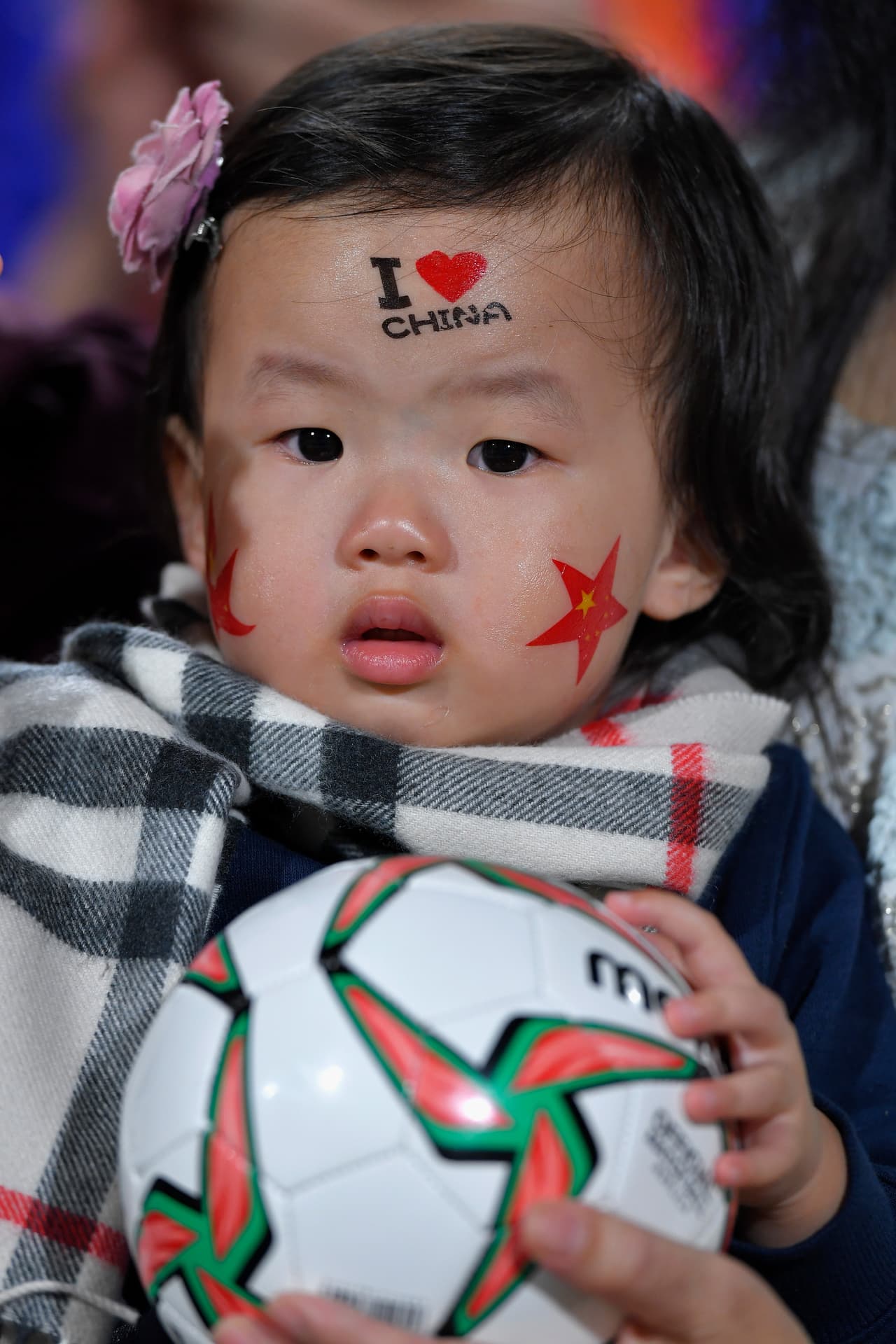 Los hinchas le dan un color a la fiesta de la Copa de Naciones Asiáticas que vive la intensidad en Cuartos de Final con los duelos de Irán que venció a China (foto) y de Japón que derrotó a Vietnam.