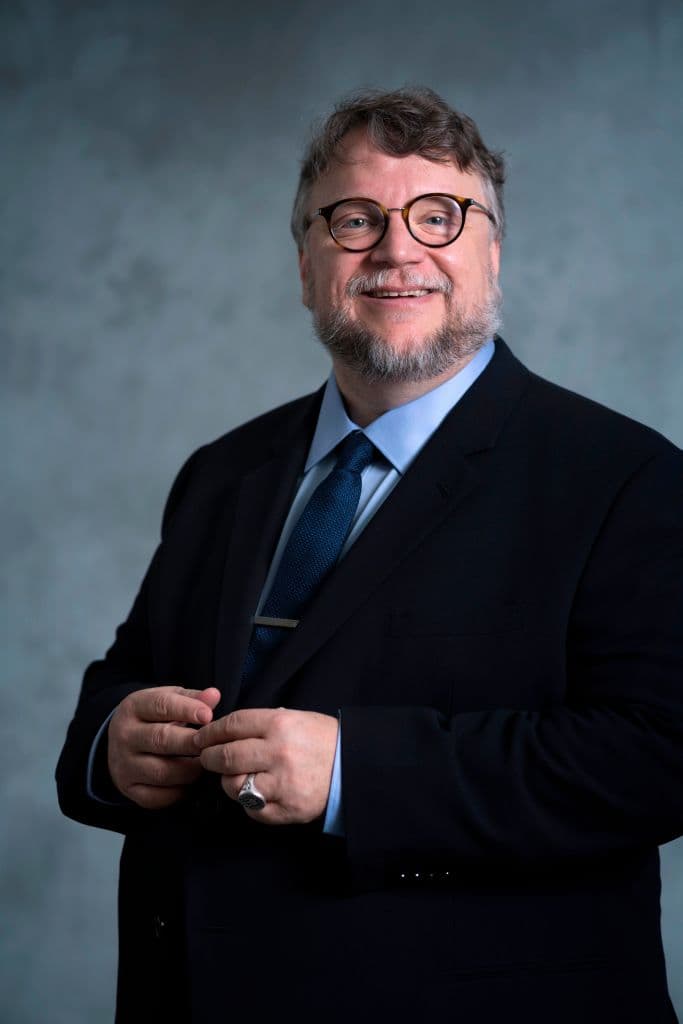 El Consejo de la Sombra, un grupo de vampiros que teme por su supervivencia y que tiene su sede en Praga, contacta con Blade para que acabe con ellos.
<br>