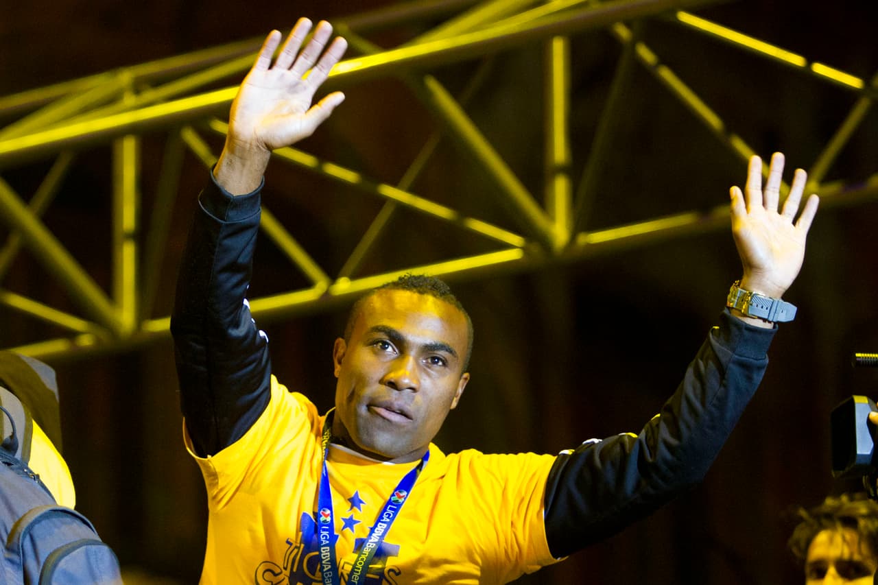 Guerrón fue de los más animados en los festejos, no cabe duda que el ecuatoriano tiene la fiesta en las venas.