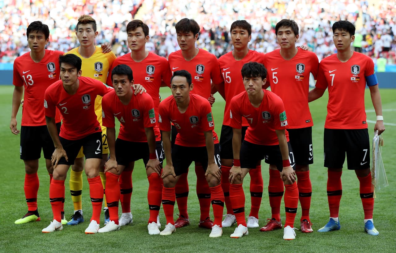 Cho Hyun-woo, Lee Yong, Yun Young-sun, Kim Young-gwon, Hong Chul, Jung Woo-young, Jang Hyun-soo, Lee Jae-sung, Moon Seon-min, Koo Ja-Cheol y Son Heung-min fueron los titulares surcoreanos.