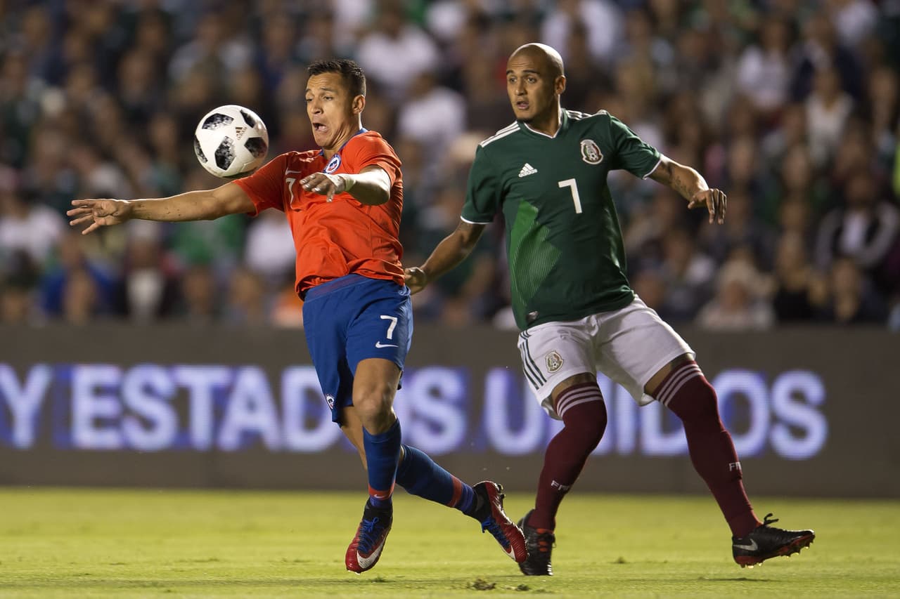 Por su parte, Chile tuvo sus esperanzas en su 
<i>Niño Maravilla</i>, un crack veterano que busca ganarse un puesto en el equipo dirigido por el colombiano Reinaldo Rueda.