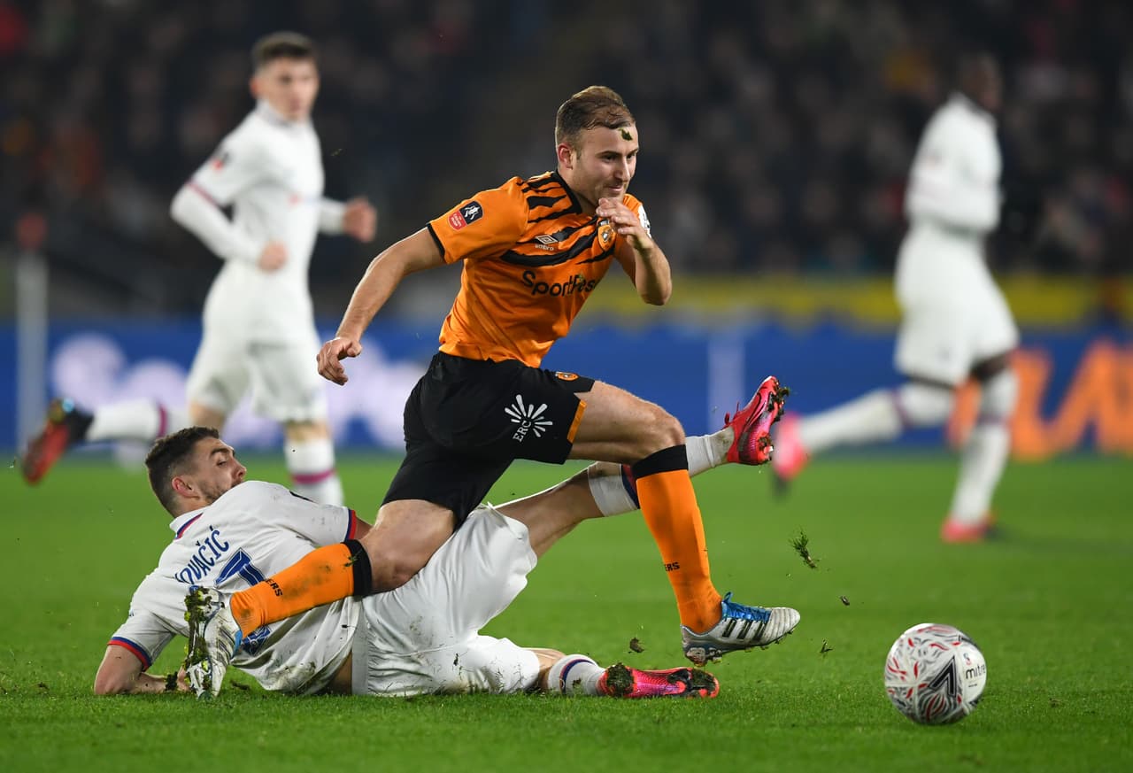 Batshuayi (6’) abrió el marcador y Tomori (64’) marcó el segundo tanto. Grosicki (78’) hizo el descuento.