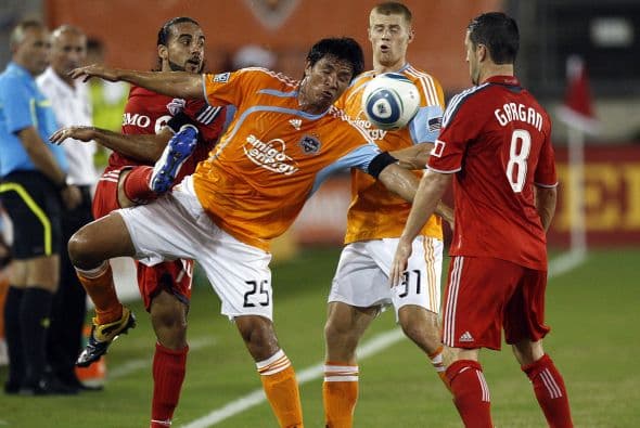 Con goles de Dwayne De Rosario parece que el Dynamo se despide de la fase final.