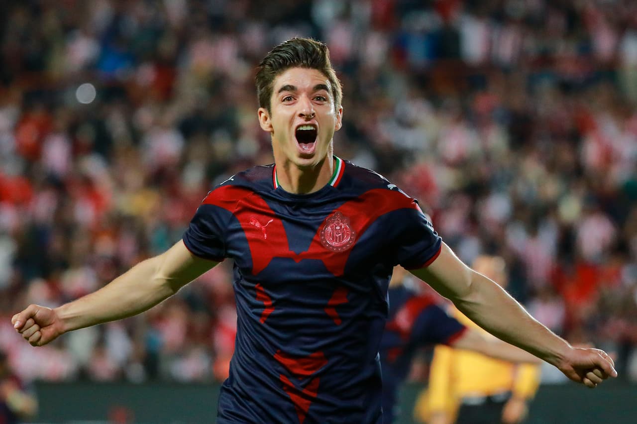 Cuatro minutos después, al 19', Isaac Brizuela logró el empate para el Rebaño.