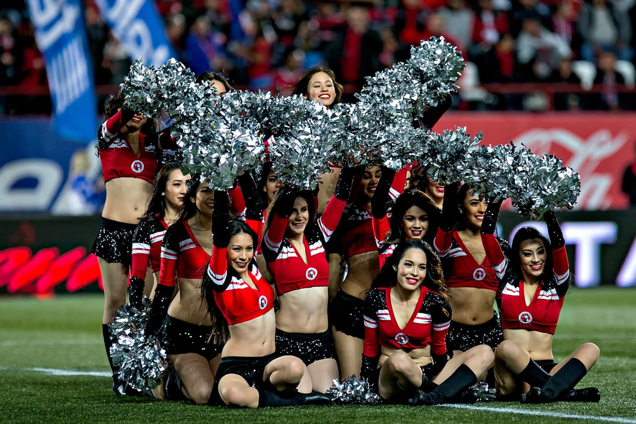 La belleza de las porristas en la fecha 5