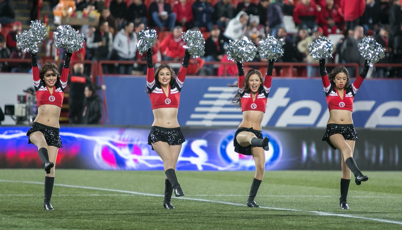 La belleza de las porristas en la fecha 5
