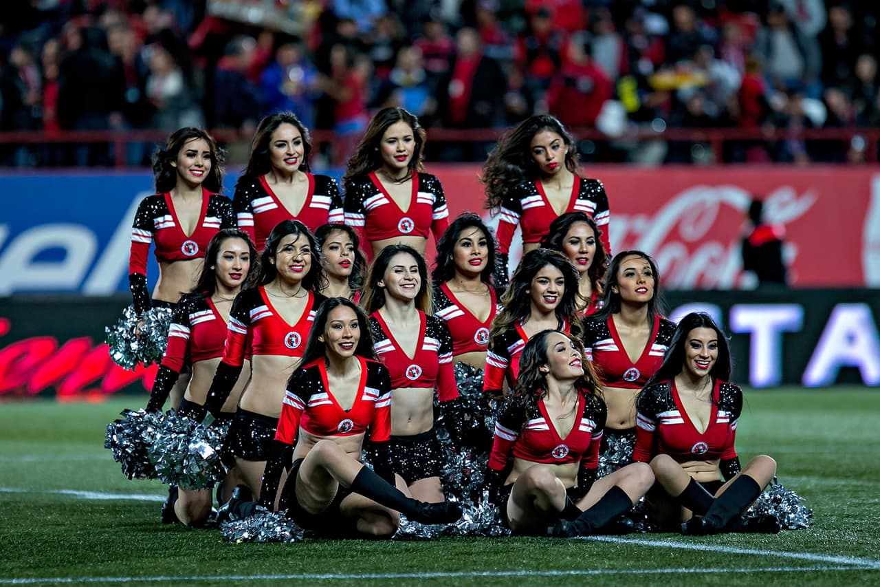 La belleza de las porristas en la fecha 5