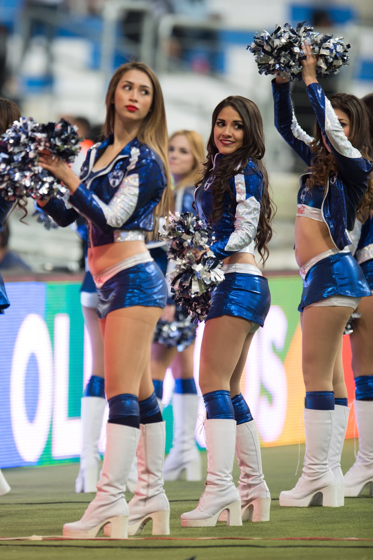 La belleza de las porristas en la fecha 5