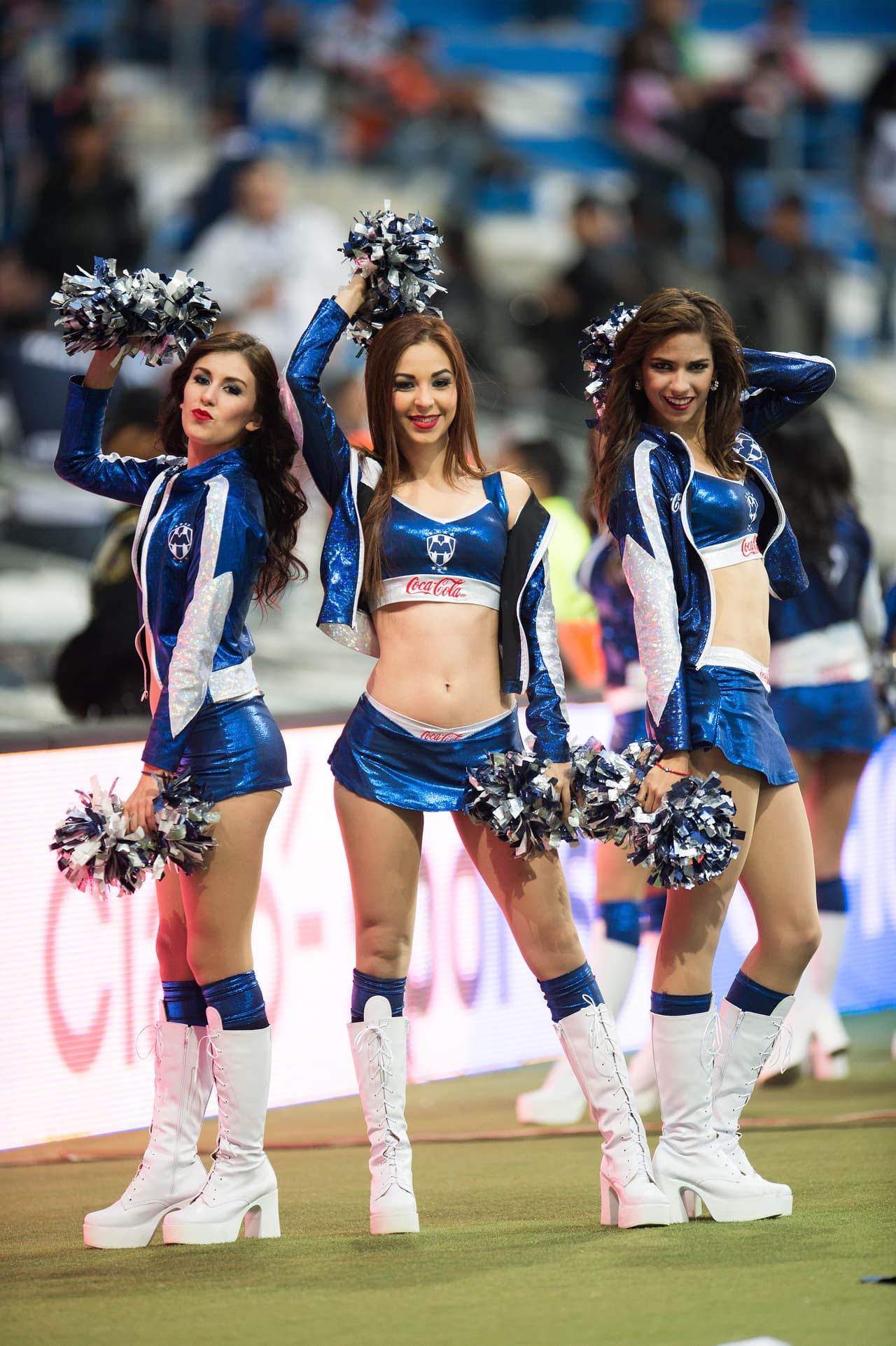 La belleza de las porristas en la fecha 5