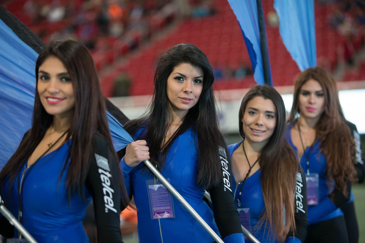 La belleza de las porristas en la fecha 5