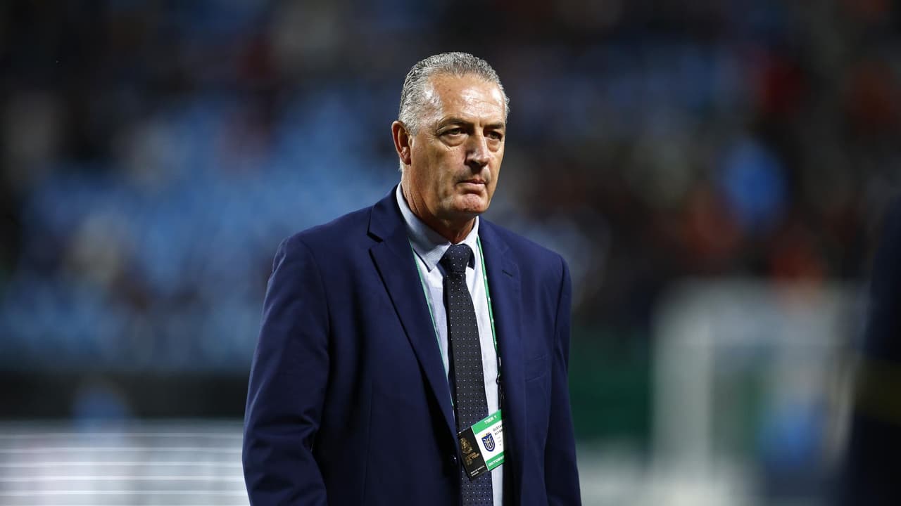 Video: ¿El empate fue por culpa de una camiseta desaparecida? La excusa del DT de Ecuador