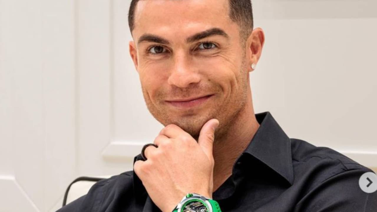 ¡Vaya lujo! Cristiano Ronaldo presume reloj personalizado