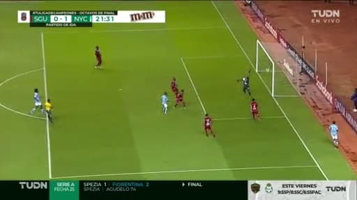 ¡Nadie sabe cómo se salvaron! Maxi Morález revienta el travesaño