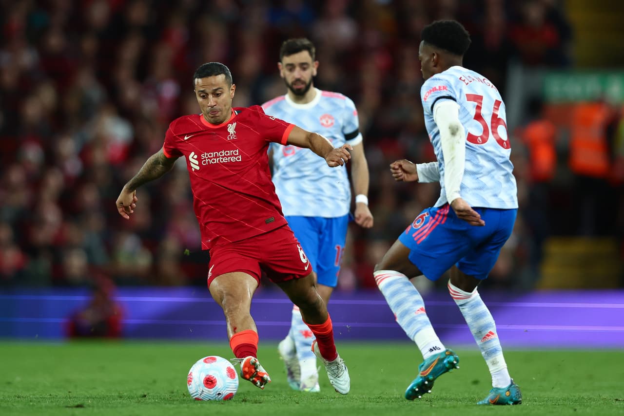 Con goles de Luis Díaz, Salah y Mané, el Liverpool sumó tres importantes puntos en su carrera con el Manchester City por hacerse con la Premier League en un mano a mano formidable.