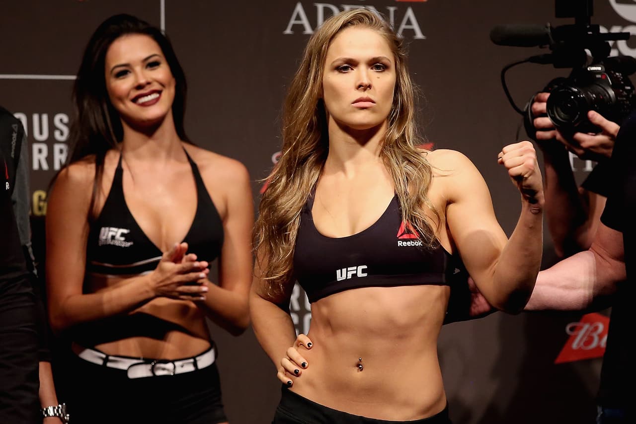 La ex estrella de UFC y luchadora de la WWE Ronda Rousey anunció que está embarazada de cuatro meses de su primer hijo.