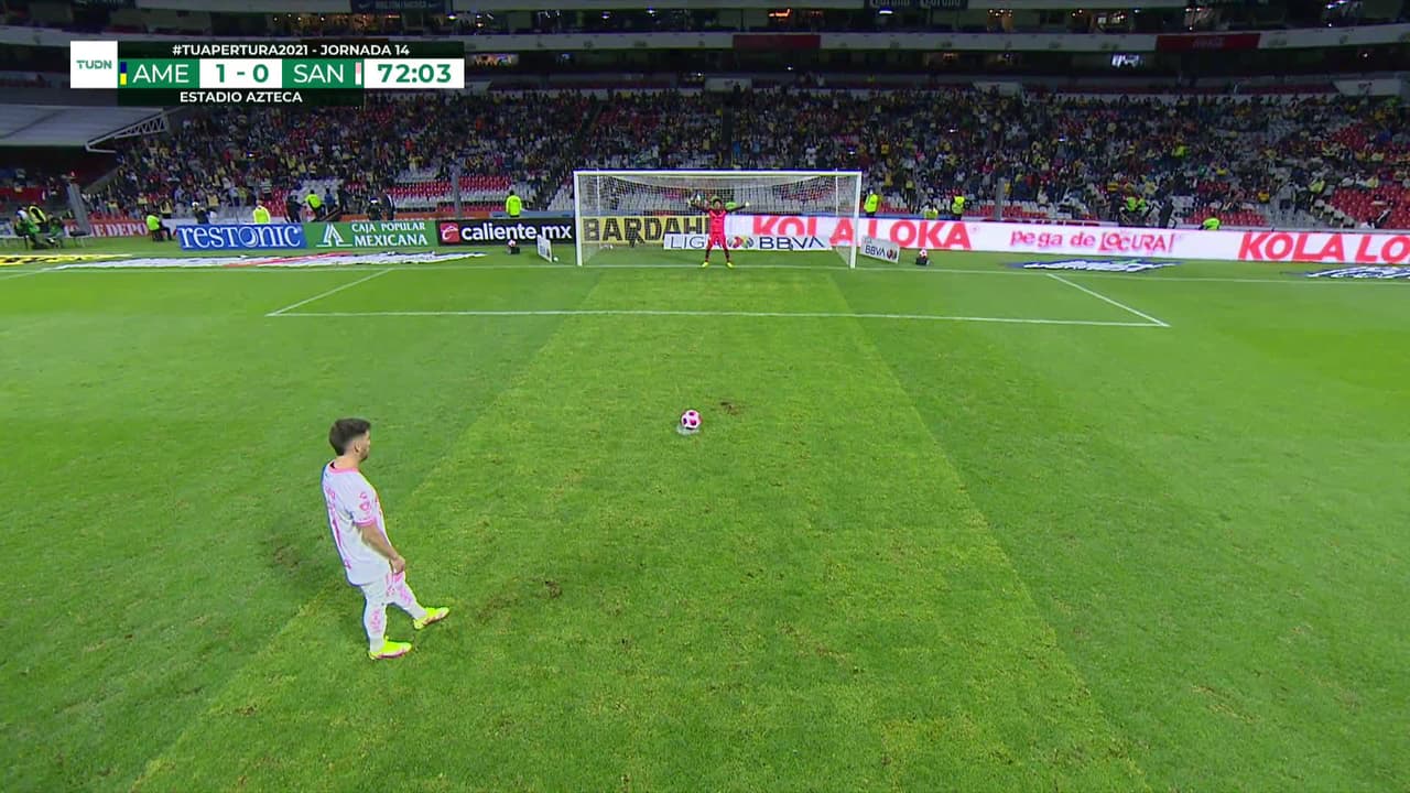 ¡GOL!  anota para Santos Laguna. Fernando Gorriarán