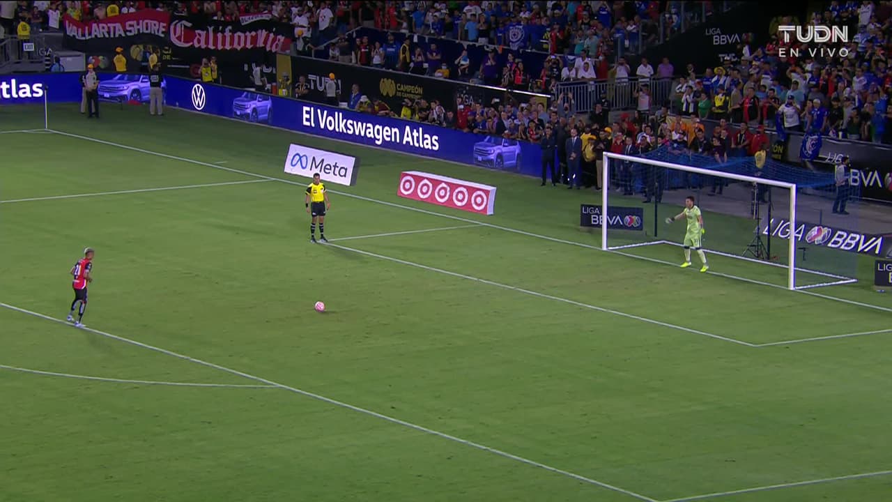 ¡GOL!  anota para Atlas. Christopher Trejo